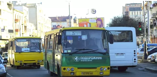Замовляйте прогресивну рекламу на маршрутках в Івано-Франківську Фото 3