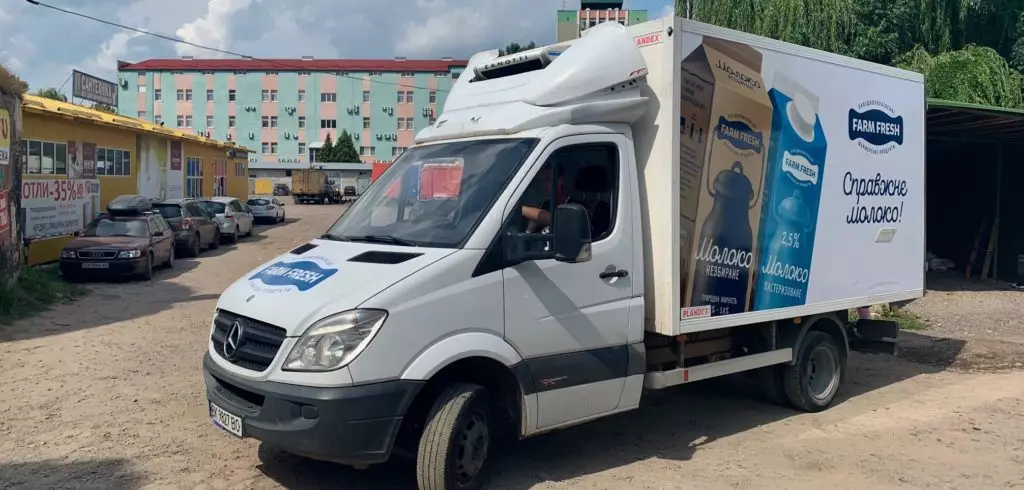 как заказать наклейку на авто Изготовление рекламы на авто в городе Львов Фото 4